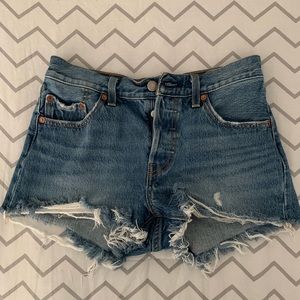 Levi’s 501 High-Rise Shorts - Size 25